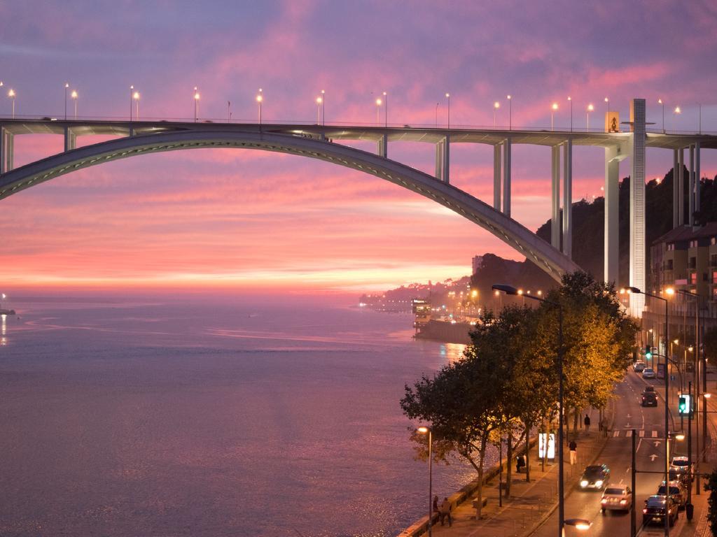 Merc Porto Central Place Kültér fotó